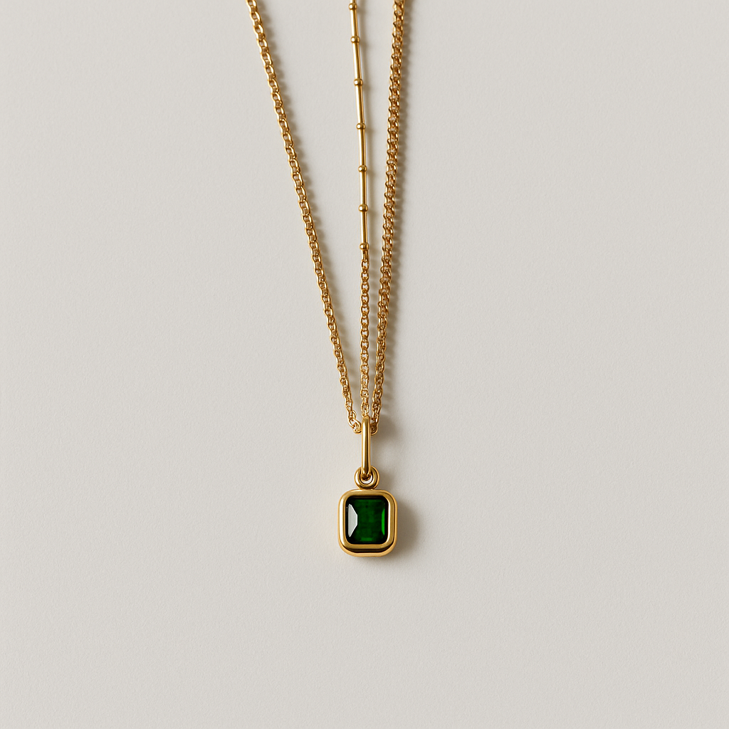 18Kt Emerald Glow Pendant