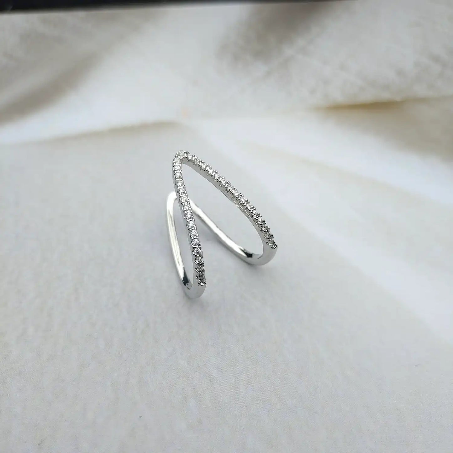 18Kt Chevron Ring