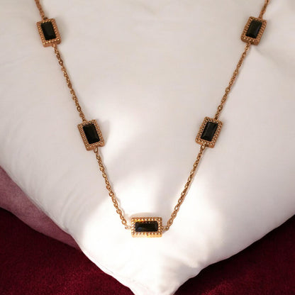 18Kt RoseGold Classic Blacky Pendant