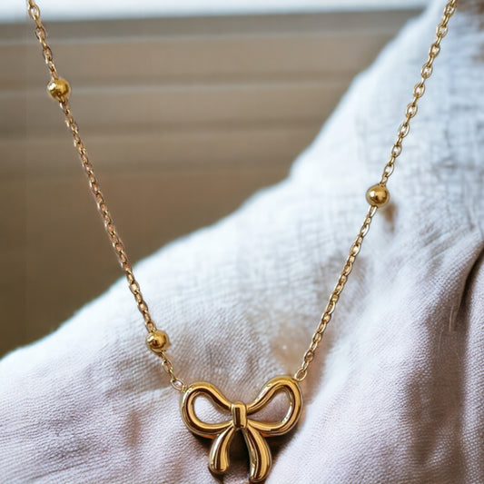 18Kt Unique Bow Ball Chain Pendant