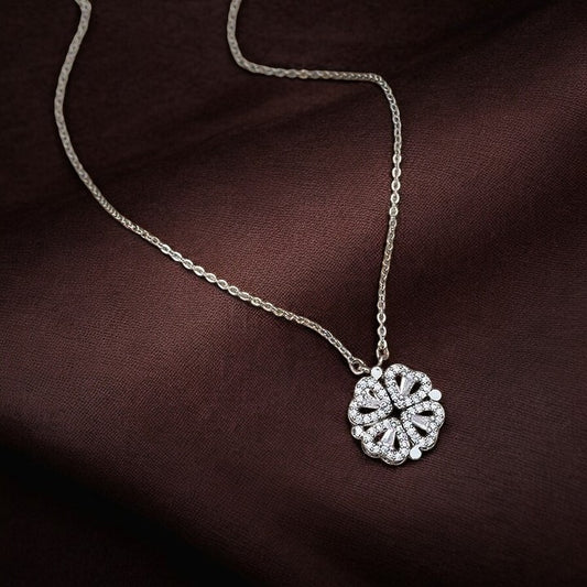 18Kt Open Heart Chain Pendant